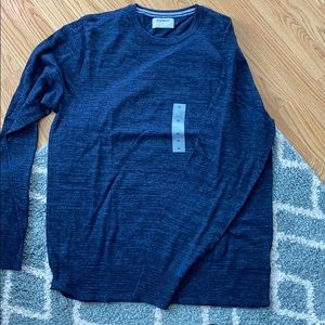 NWT men’s crew neck navy long sleeve